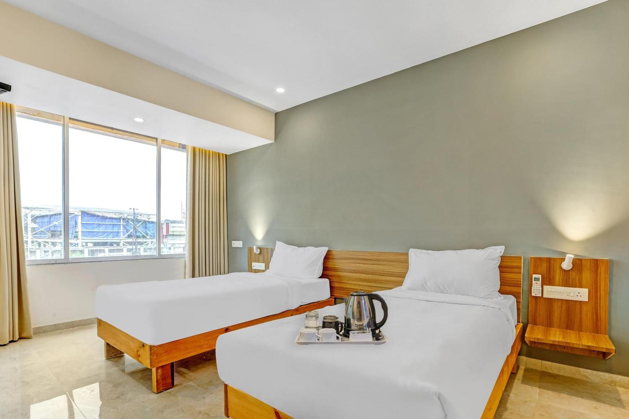 FabHotel Somani Apta Exterior foto